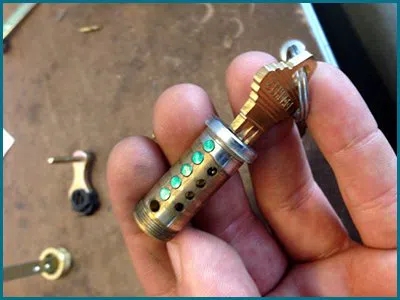 Miami Emergency Locksmiths Miami, FL 305-704-9585 - 65-9